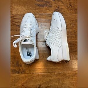 New Balance 327 WS327LS White Leather Sneakers Gum Sole Women’s 9.5 EUC